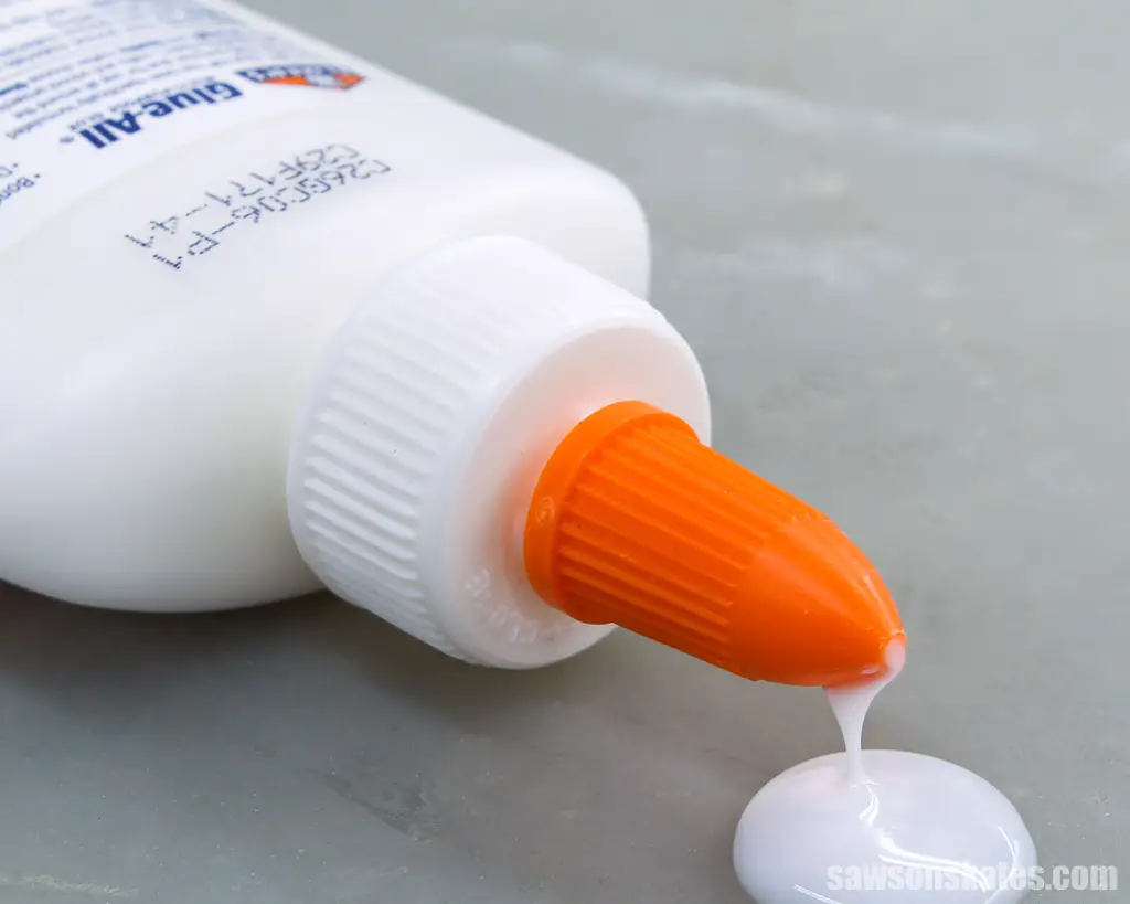 How Does White Glue Work