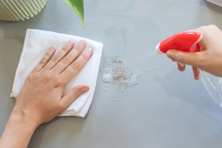 Expert Guide Remove Tape Adhesive from Glass Surfaces Glue Savior