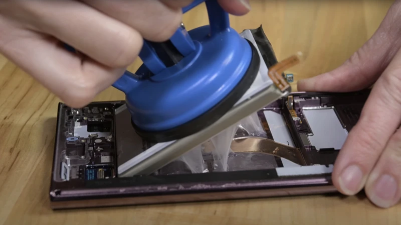 Factors To Consider When Choosing A Glue For Electronics