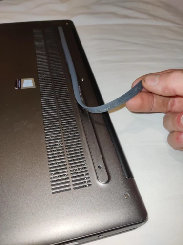 How To Apply Glue To Your Laptop