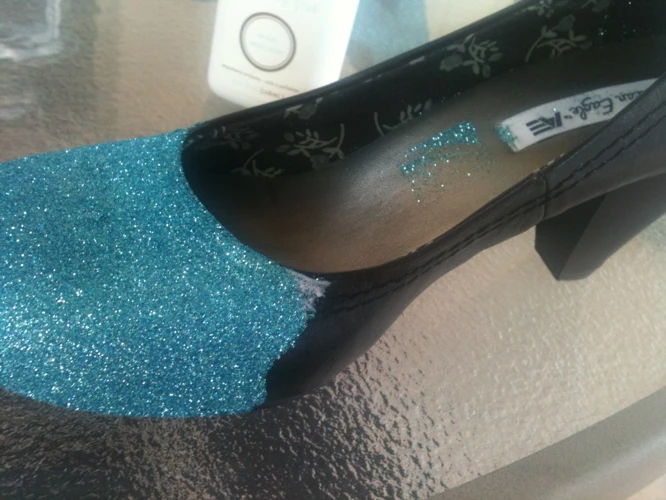 How To Glue Glitter On Shoes