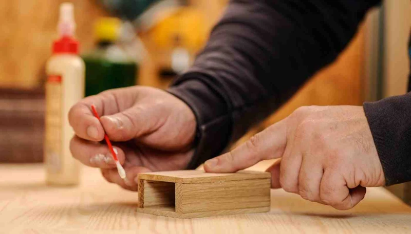 How To Use Super Glue On Wood
