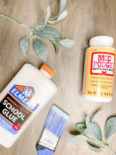 Mod Podge Vs. Glue: Differences