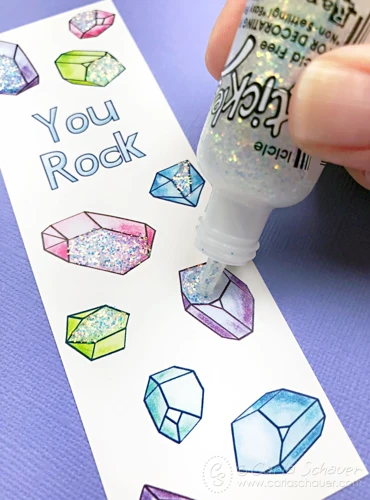 Step-By-Step: How To Glue Glitter On Paper