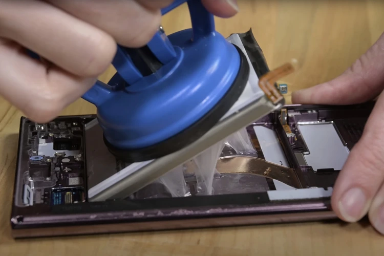 The Dangers Of Using The Wrong Glue For Electronics