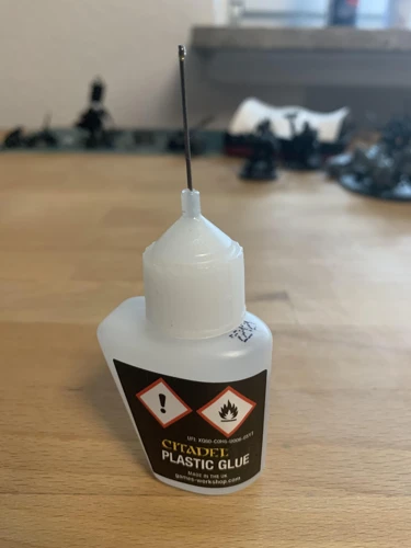 Why Does Citadel Plastic Glue Thin Get Clogged?