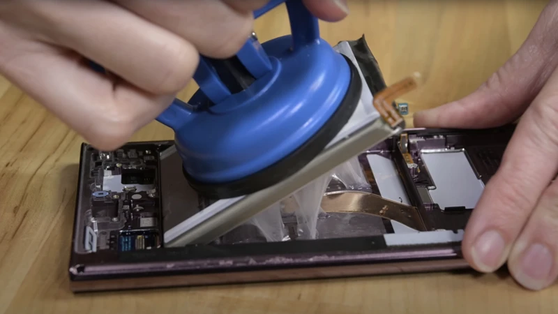 Why Is It Important To Remove Glue Properly From Electronics?